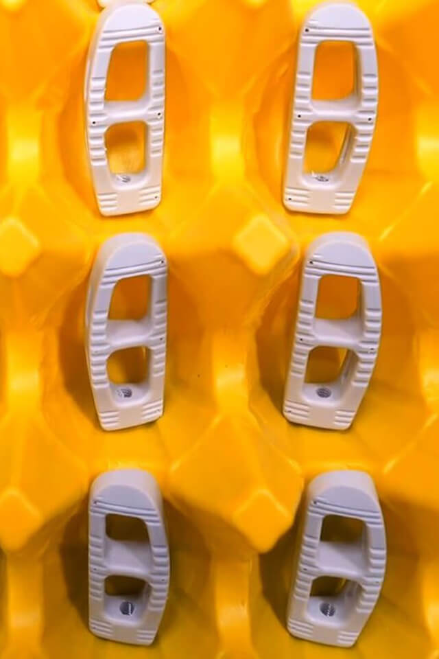 SpinalImplants_640x960